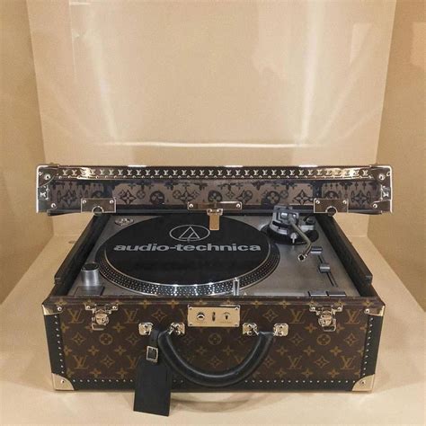 louis vuitton record player